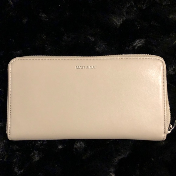Matt & Nat Cream Coloured Wallet - Picture 1 of 4